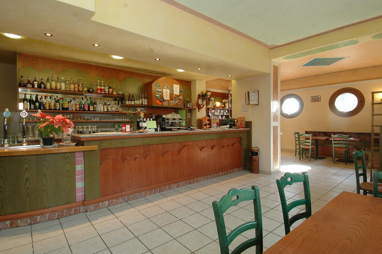 Hotel Ristorante Il Pirata San Vito di Leguzzano Buitenkant foto