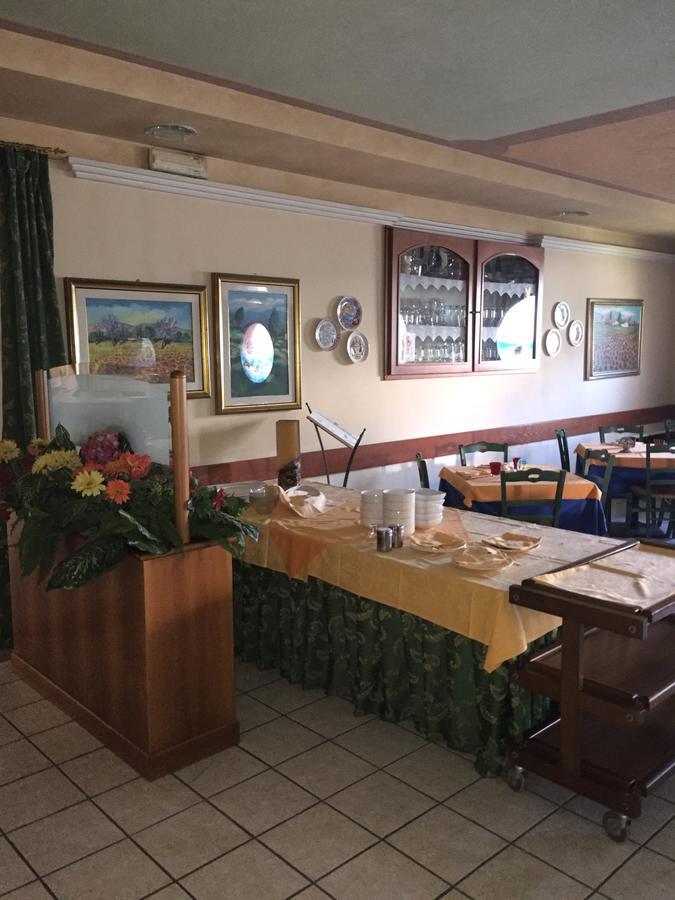 Hotel Ristorante Il Pirata San Vito di Leguzzano Buitenkant foto